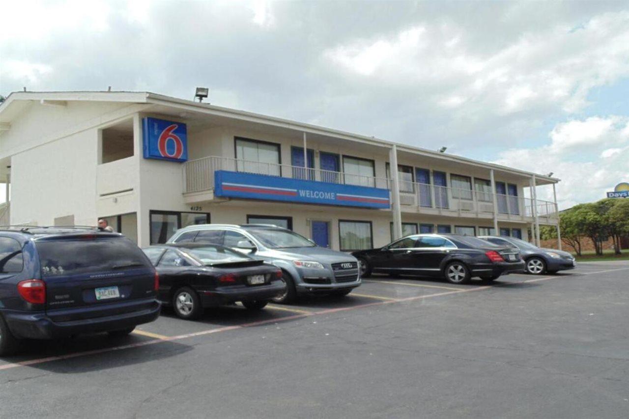 Motel 6 Denton, Tx - Unt Εξωτερικό φωτογραφία