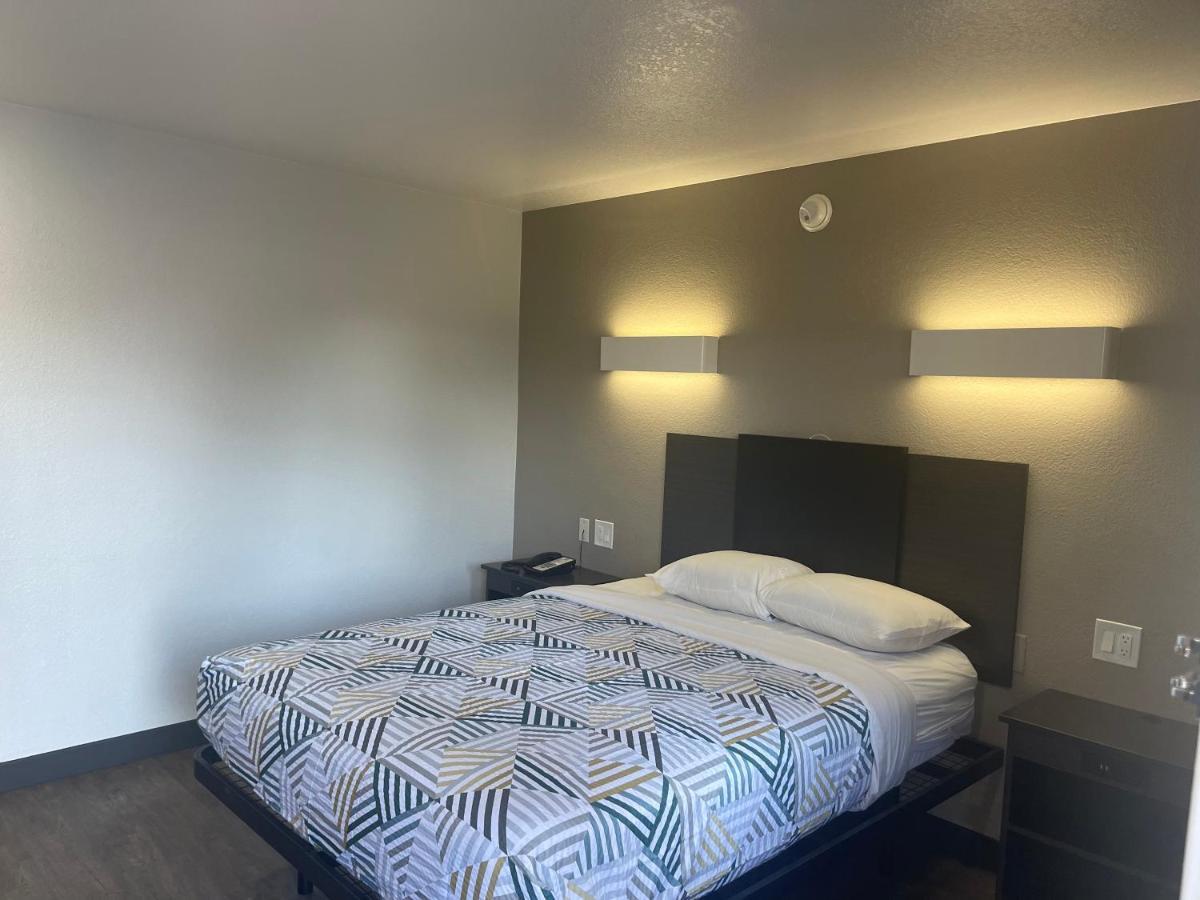 Motel 6 Denton, Tx - Unt Εξωτερικό φωτογραφία