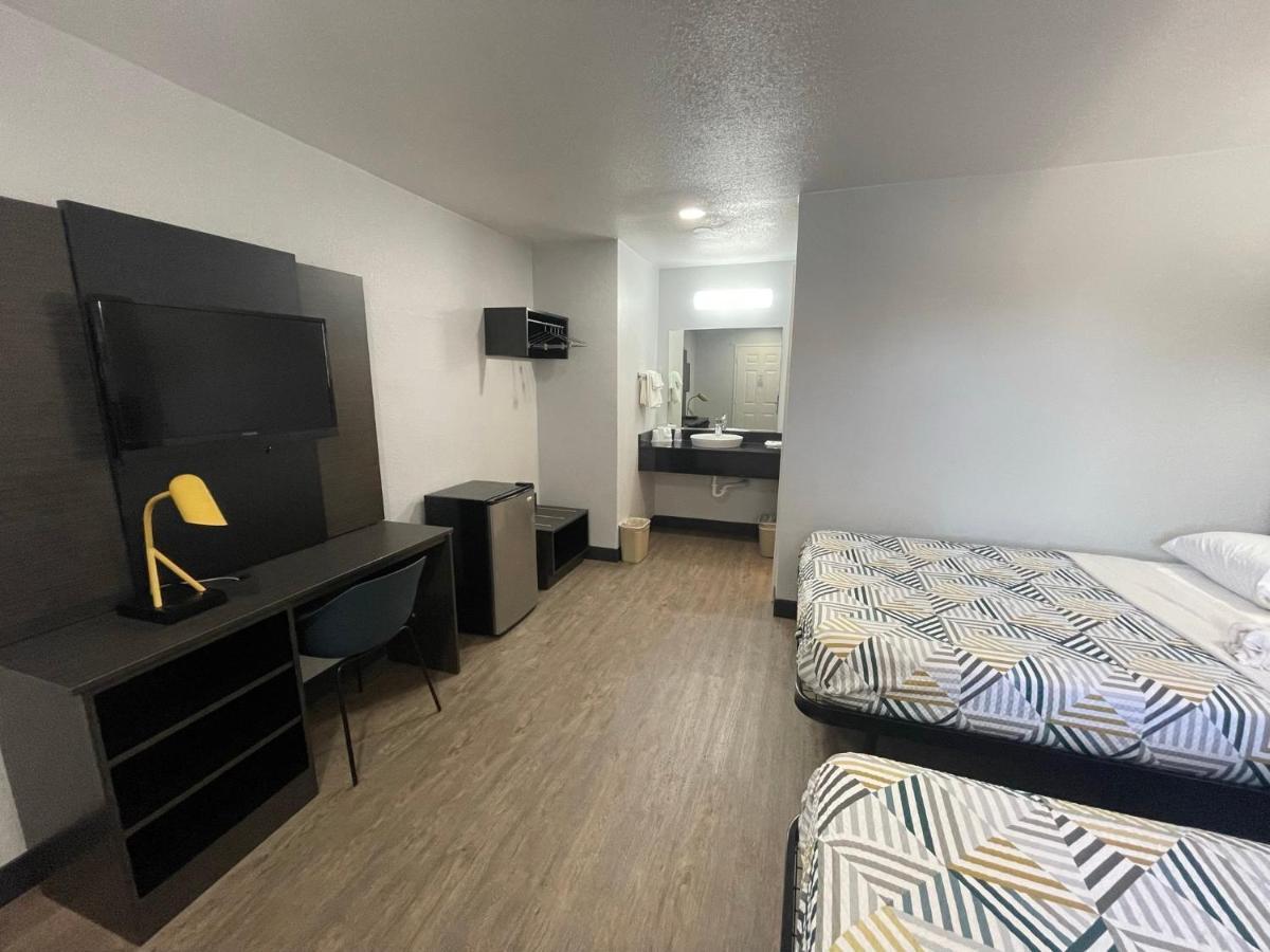 Motel 6 Denton, Tx - Unt Εξωτερικό φωτογραφία