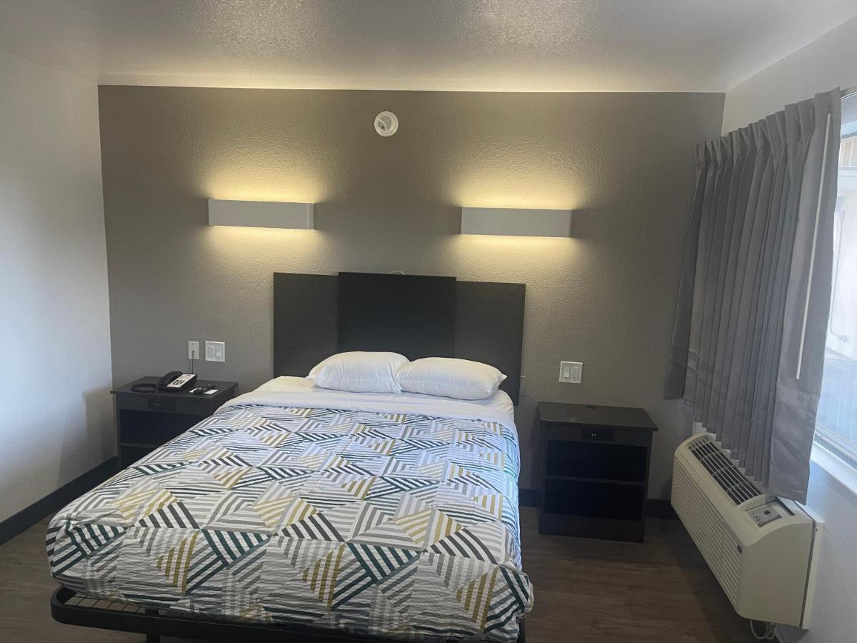 Motel 6 Denton, Tx - Unt Εξωτερικό φωτογραφία