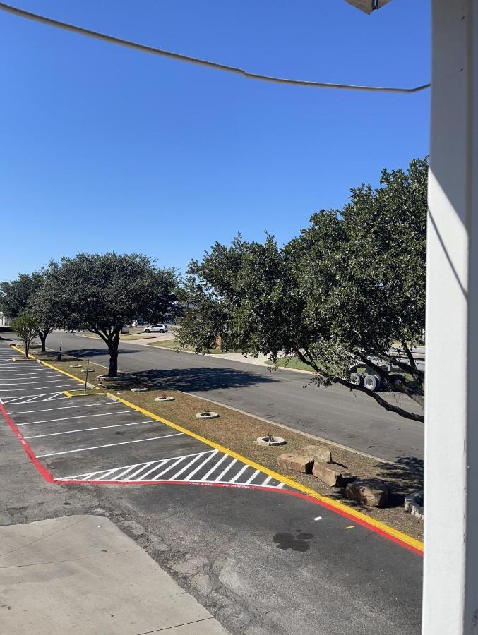 Motel 6 Denton, Tx - Unt Εξωτερικό φωτογραφία