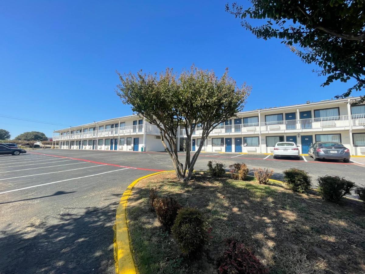 Motel 6 Denton, Tx - Unt Εξωτερικό φωτογραφία