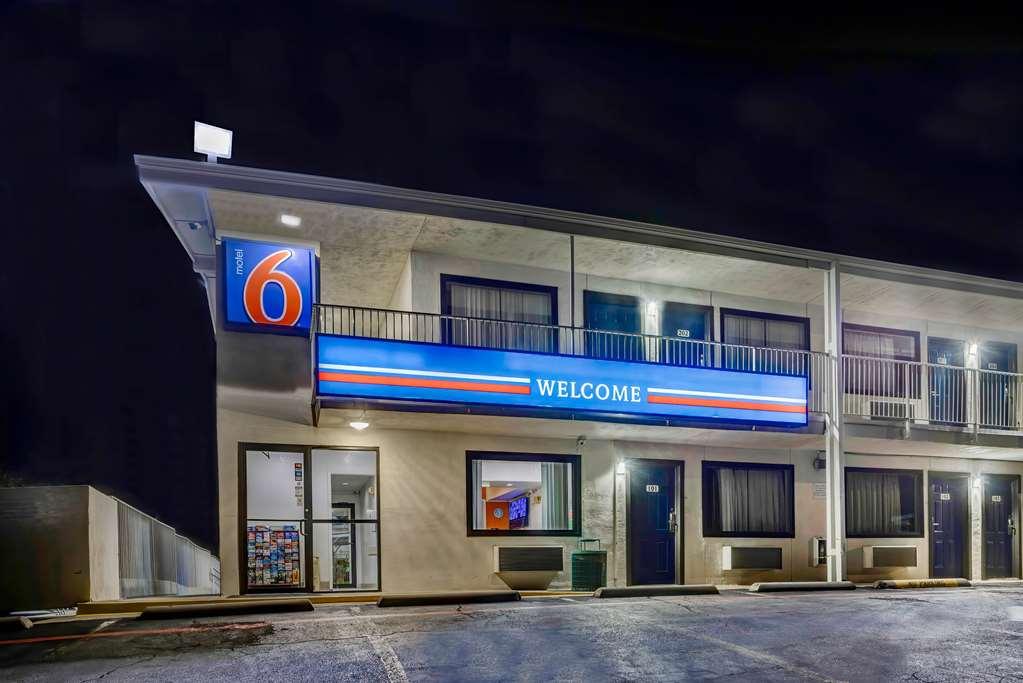 Motel 6 Denton, Tx - Unt Εξωτερικό φωτογραφία